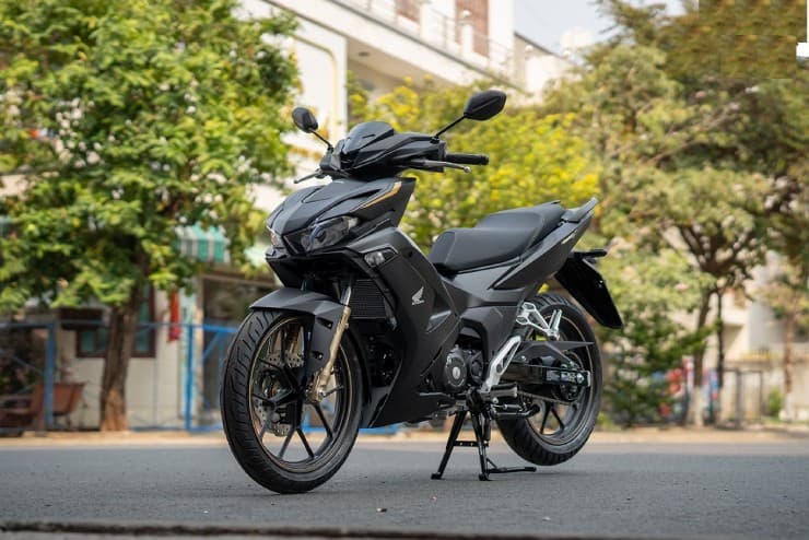 Honda Winner 150 in black color